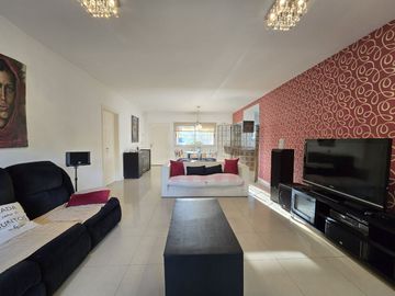 CASA 4 AMBIENTES EN VENTA EN ALTOS DE HUDSON 2