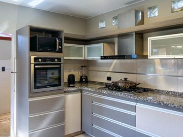 VENTA CASA 5 DORM SAN ISIDRO CON QUINCHO Y PILETA