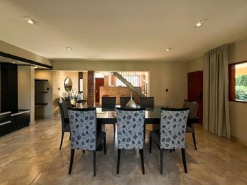 VENTA CASA 5 DORM SAN ISIDRO CON QUINCHO Y PILETA