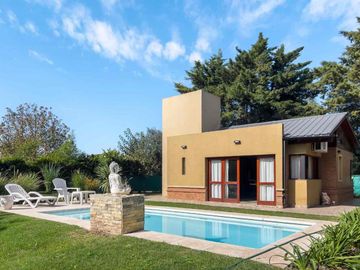 VENTA CASA 5 DORM SAN ISIDRO CON QUINCHO Y PILETA
