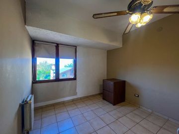 VENTA CASA 5 DORM SAN ISIDRO CON QUINCHO Y PILETA