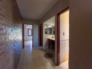 VENTA CASA 5 DORM SAN ISIDRO CON QUINCHO Y PILETA