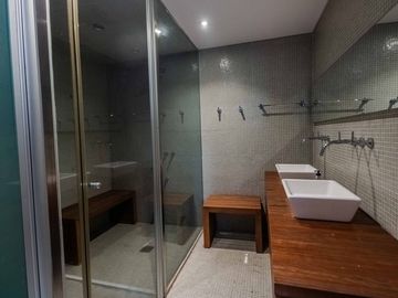 Venta Exclusiva Casa de 7 Amb en L de San Isidro
