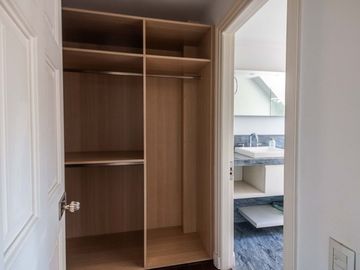 Venta Exclusiva Casa de 7 Amb en L de San Isidro