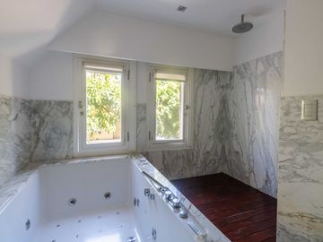 Venta Exclusiva Casa de 7 Amb en L de San Isidro