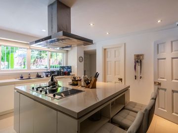 Venta Exclusiva Casa de 7 Amb en L de San Isidro