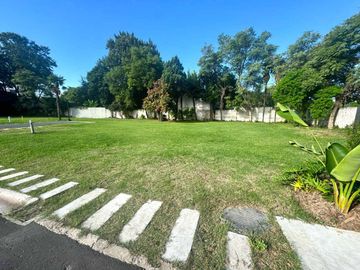 Lote terreno en Barrio Cerrado Lomas de San Isidro