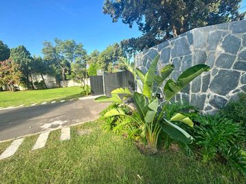 Lote terreno en Barrio Cerrado Lomas de San Isidro