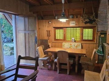 CASA VENTA VILLA GESELL ESTILO ALPINO GAS NATURAL