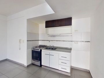 DEPARTAMENTO SEMIPISO 2 AMBIENTES CON BALCÓN