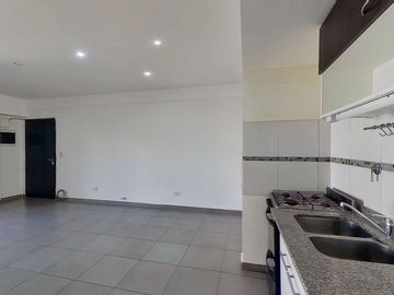 DEPARTAMENTO SEMIPISO 2 AMBIENTES CON BALCÓN