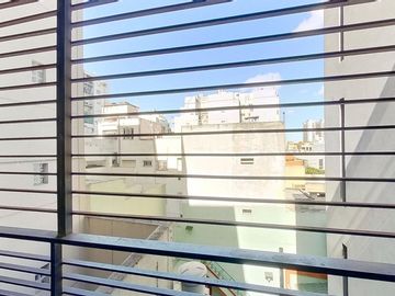 DEPARTAMENTO SEMIPISO 2 AMBIENTES CON BALCÓN