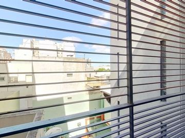 DEPARTAMENTO SEMIPISO 2 AMBIENTES CON BALCÓN