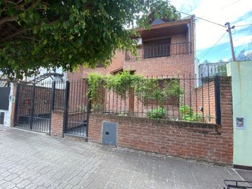 Venta casa 4 amb V. Maipu San Martin lote propio