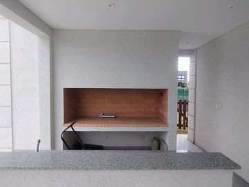 Casa en venta de 4 dormitorios c/ cochera en Lagos de Canning 1