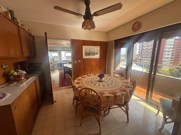 DEPARTAMENTO 4 AMBIENTES VENTA MARTÍNEZ 2 COCHERAS