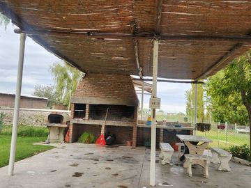 CASA QUINTA AMOBLADA. 4200 M2 DE TERRENO. POCITO