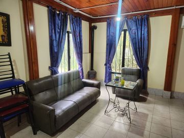 CASA QUINTA AMOBLADA. 4200 M2 DE TERRENO. POCITO
