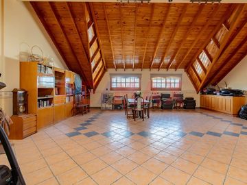Venta Bº Naon Mataderos Casa 6 Amb Quincho Pileta