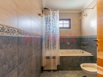 Venta Bº Naon Mataderos Casa 6 Amb Quincho Pileta