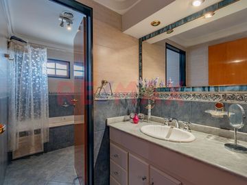Venta Bº Naon Mataderos Casa 6 Amb Quincho Pileta