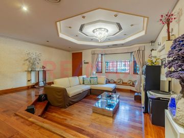 Venta Bº Naon Mataderos Casa 6 Amb Quincho Pileta