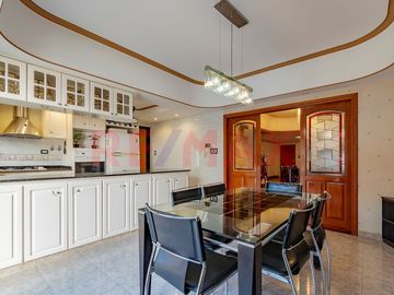 Venta Bº Naon Mataderos Casa 6 Amb Quincho Pileta