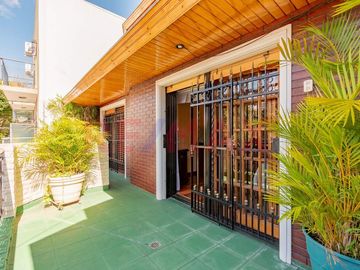 Venta Bº Naon Mataderos Casa 6 Amb Quincho Pileta