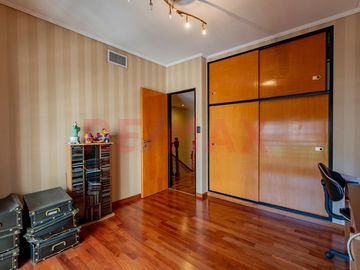 Venta Bº Naon Mataderos Casa 6 Amb Quincho Pileta