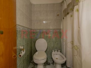 Venta Bº Naon Mataderos Casa 6 Amb Quincho Pileta