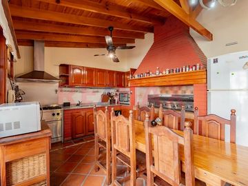 Venta Bº Naon Mataderos Casa 6 Amb Quincho Pileta