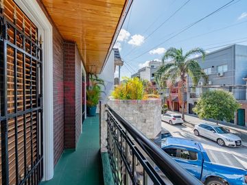 Venta Bº Naon Mataderos Casa 6 Amb Quincho Pileta