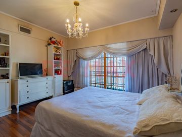 Venta Bº Naon Mataderos Casa 6 Amb Quincho Pileta