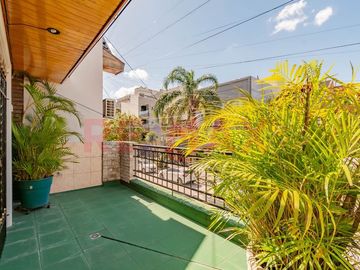Venta Bº Naon Mataderos Casa 6 Amb Quincho Pileta