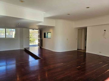 Venta Casa Lomas Jockey 4 amb quincho y garage