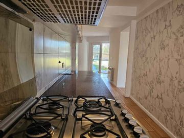 Venta Casa Lomas Jockey 4 amb quincho y garage