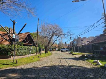 Venta Casa Lomas Jockey 4 amb quincho y garage
