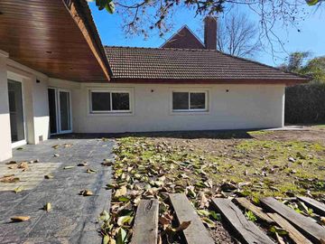 Venta Casa Lomas Jockey 4 amb quincho y garage