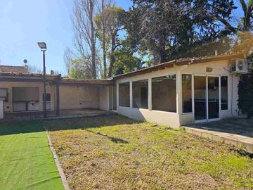 Venta Casa Lomas Jockey 4 amb quincho y garage
