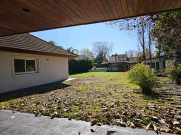 Venta Casa Lomas Jockey 4 amb quincho y garage