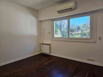 Venta Casa Lomas Jockey 4 amb quincho y garage