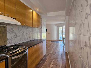 Venta Casa Lomas Jockey 4 amb quincho y garage