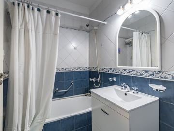 VENTA PH 4 AMBIENTES COCHERA BALVANERA