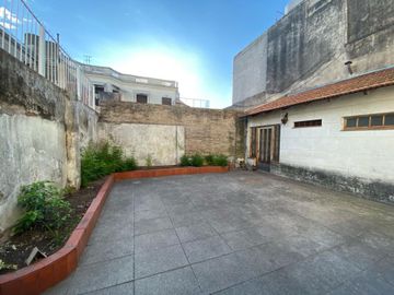 Venta Casa Flores 4 amb 240 metros