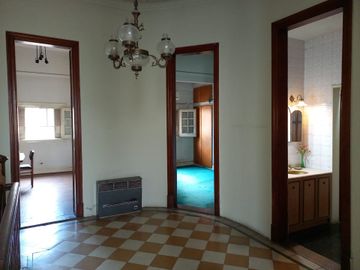 Venta Casa Flores 4 amb 240 metros