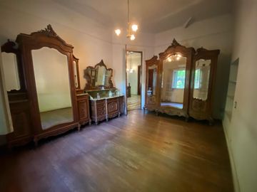Venta Casa Flores 4 amb 240 metros