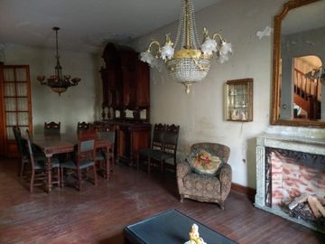 Venta Casa Flores 4 amb 240 metros