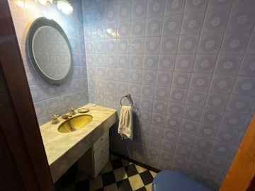 Venta Casa Flores 4 amb 240 metros