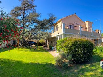 CASA 4 AMBIENTES EN VENTA EN ADROGUE APTO CREDITO
