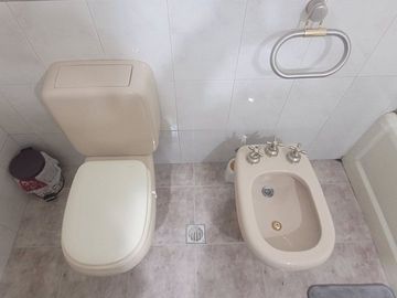 CASA 4 AMB. FONDO QUINCHO PISCINA ZONA RESIDENCIAL